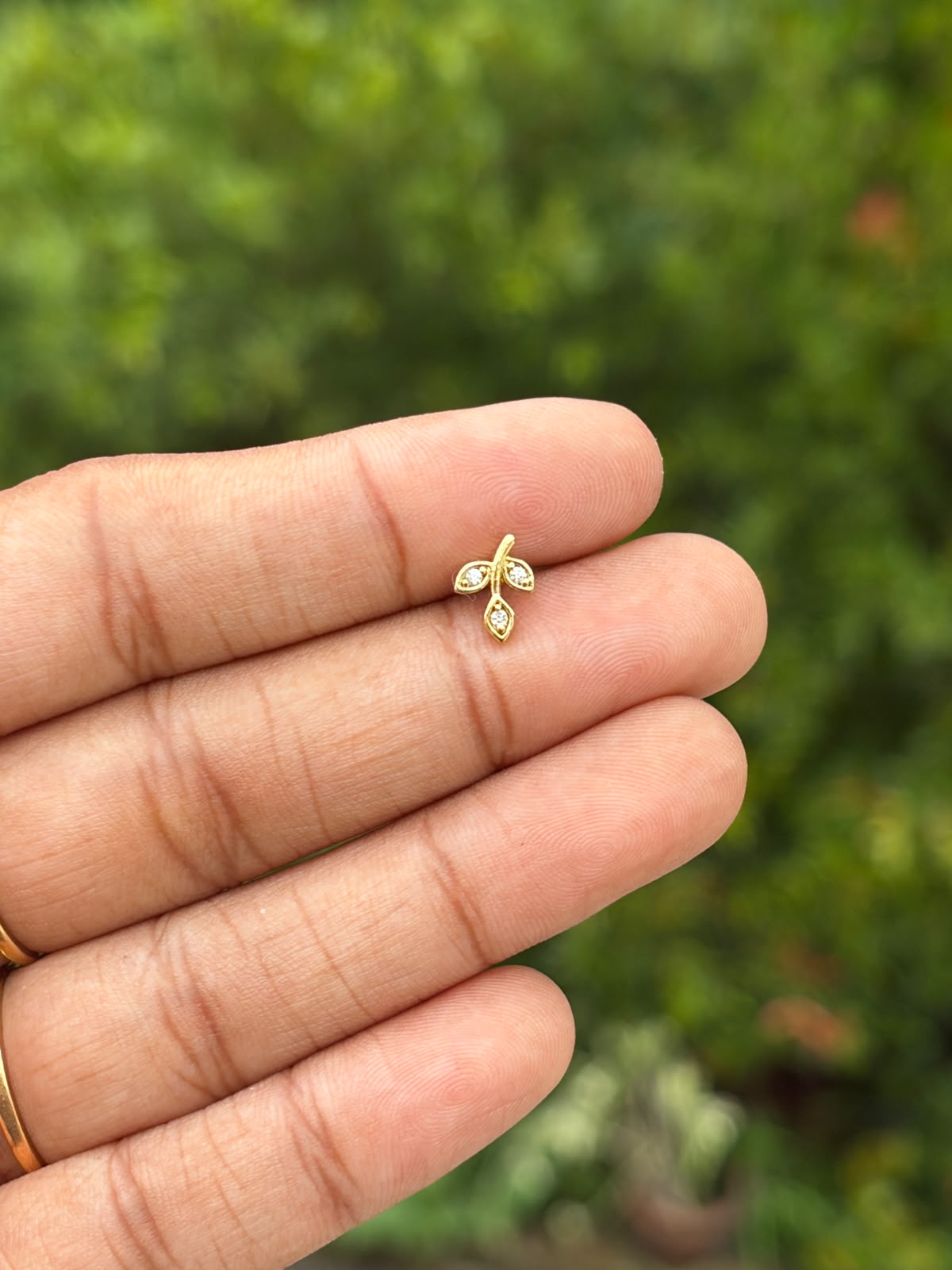 Secondstud/Nosepin